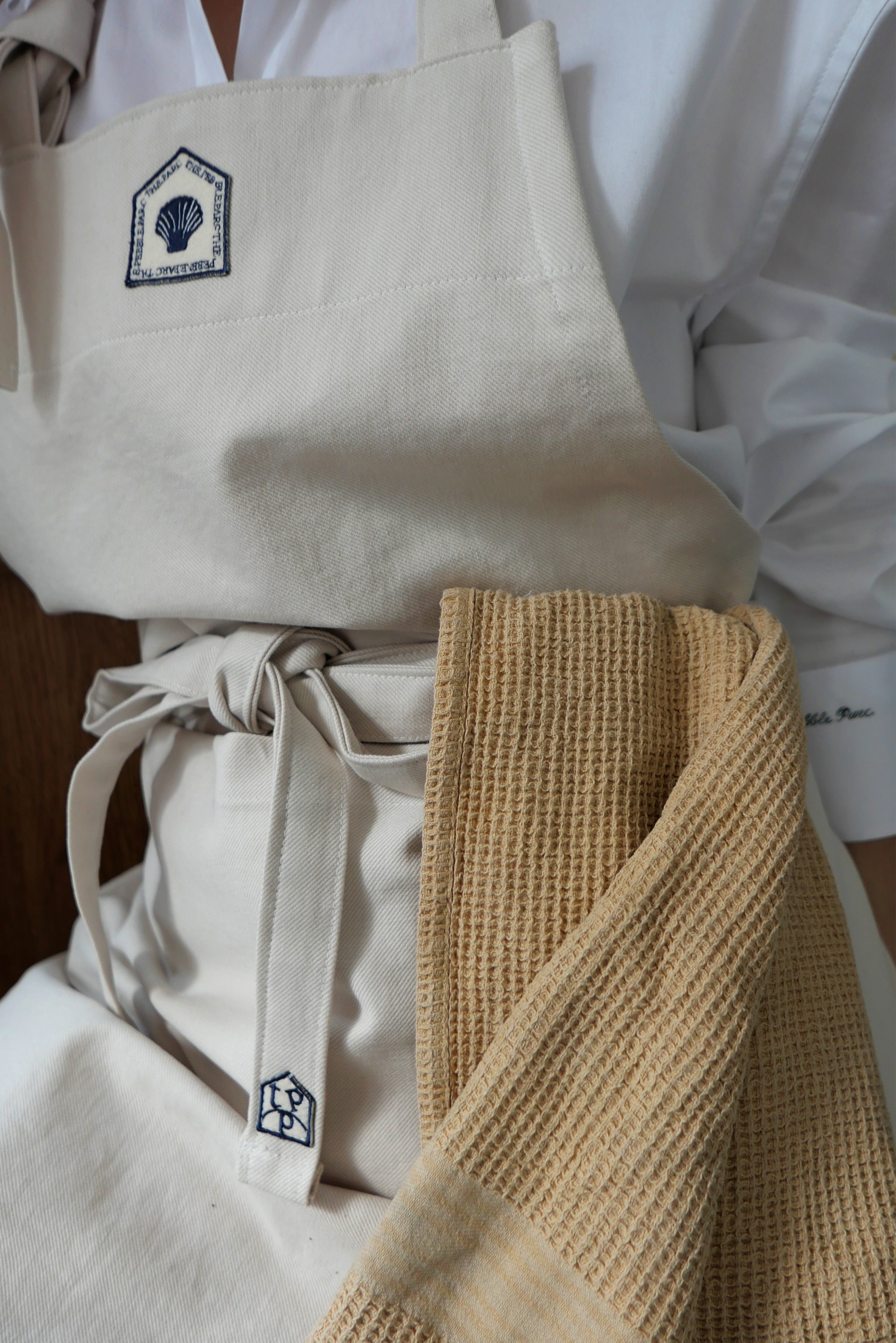 Shell We Cook Apron - Natural Ivory